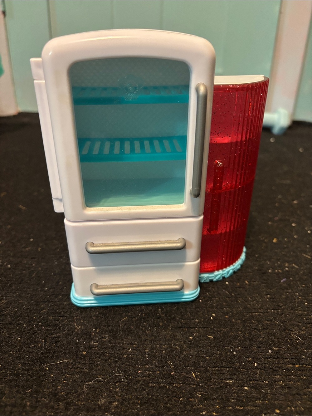 Shopkins White & Aqua Mini Fridge Playset with Red Cylinder